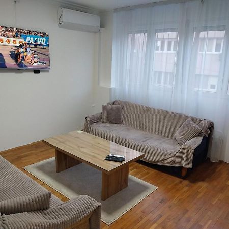 Apartment Balkanika Budget - Free Parking Belgrade Exterior photo